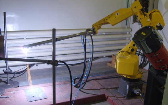 Plazminio užpurškimo robotas